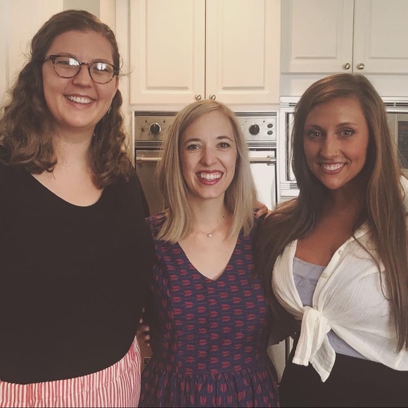 Meet your posher, Alyssa - Picture 2 of 7